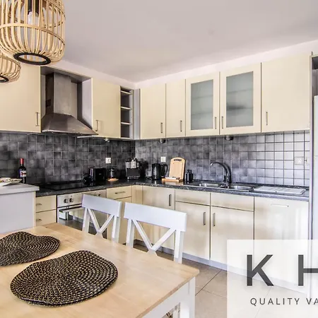 Majestic View Boho Style Retreat! דירה