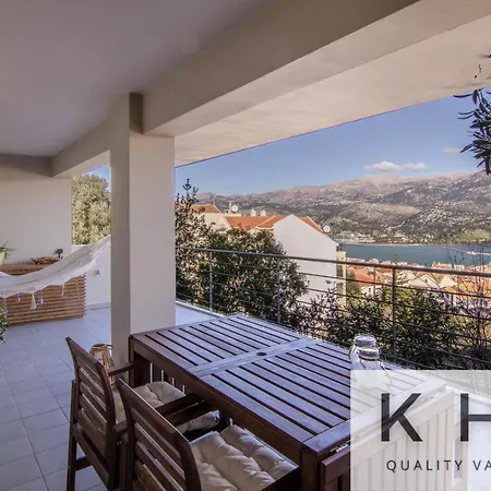 Majestic View Boho Style Retreat!