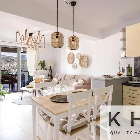 Majestic View Boho Style Retreat!